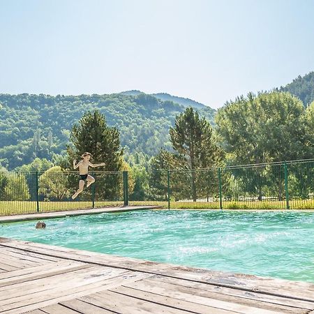 Les Chalets De Booz Saint-Germain-du-Teil Екстер'єр фото