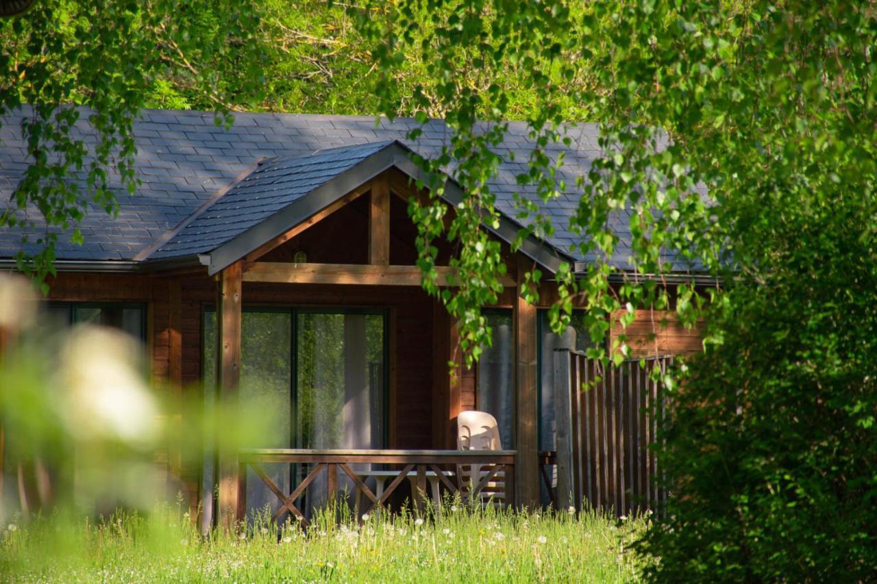 Les Chalets De Booz Saint-Germain-du-Teil Екстер'єр фото