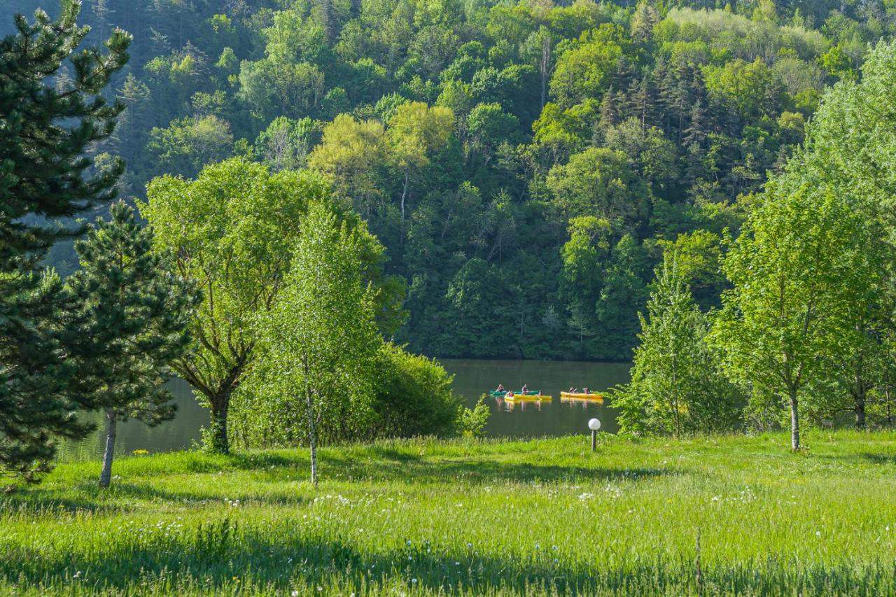 Les Chalets De Booz Saint-Germain-du-Teil Екстер'єр фото