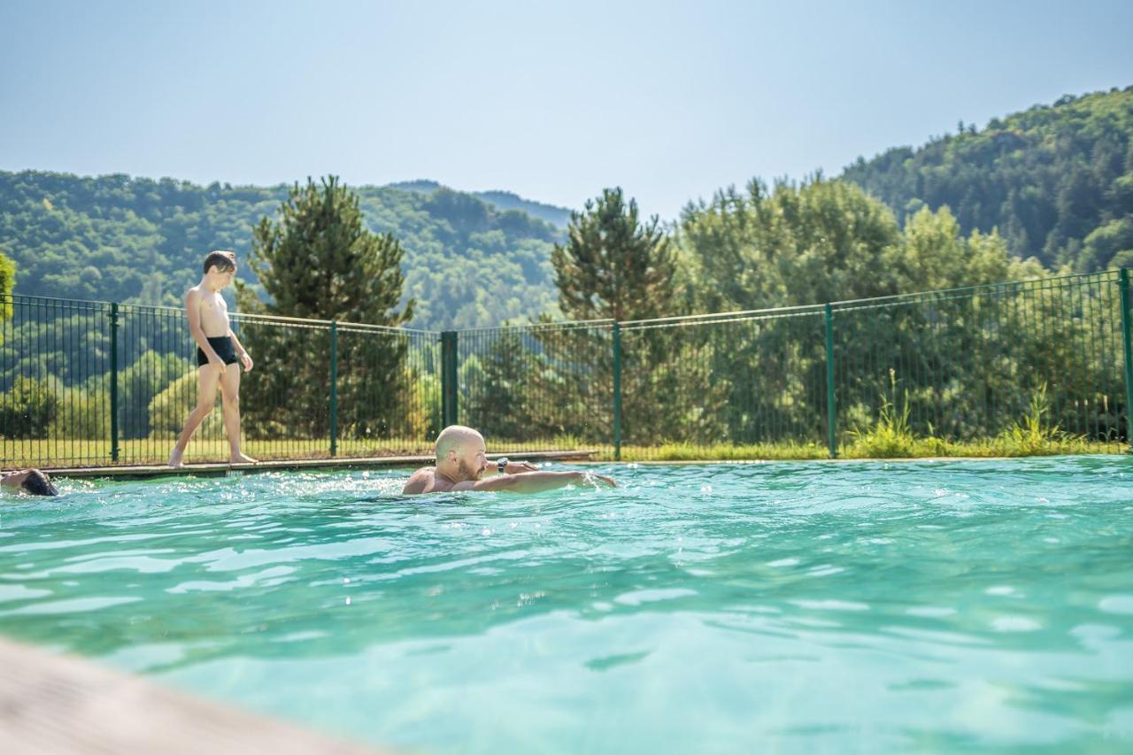 Les Chalets De Booz Saint-Germain-du-Teil Екстер'єр фото