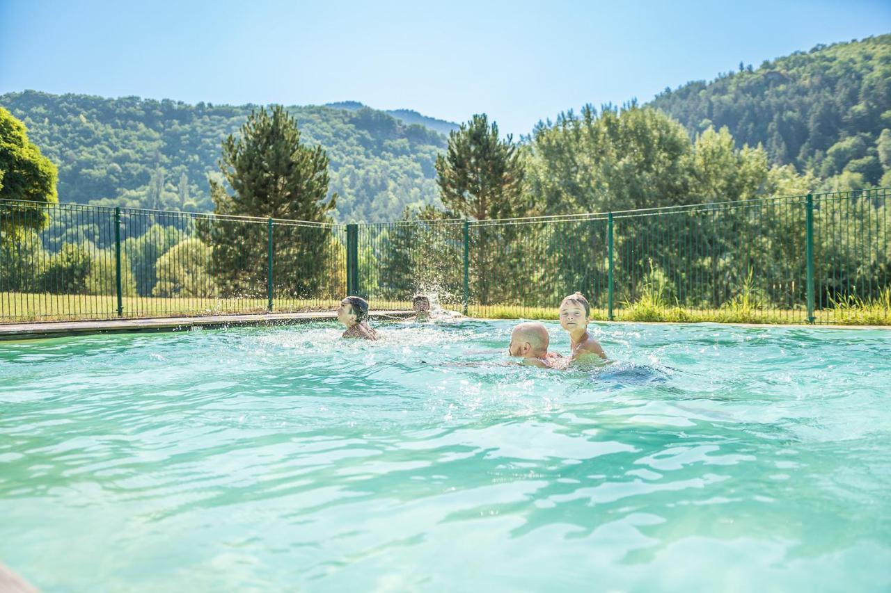 Les Chalets De Booz Saint-Germain-du-Teil Екстер'єр фото