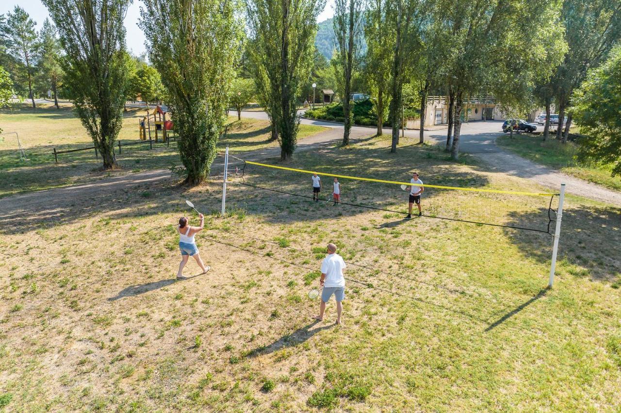 Les Chalets De Booz Saint-Germain-du-Teil Екстер'єр фото