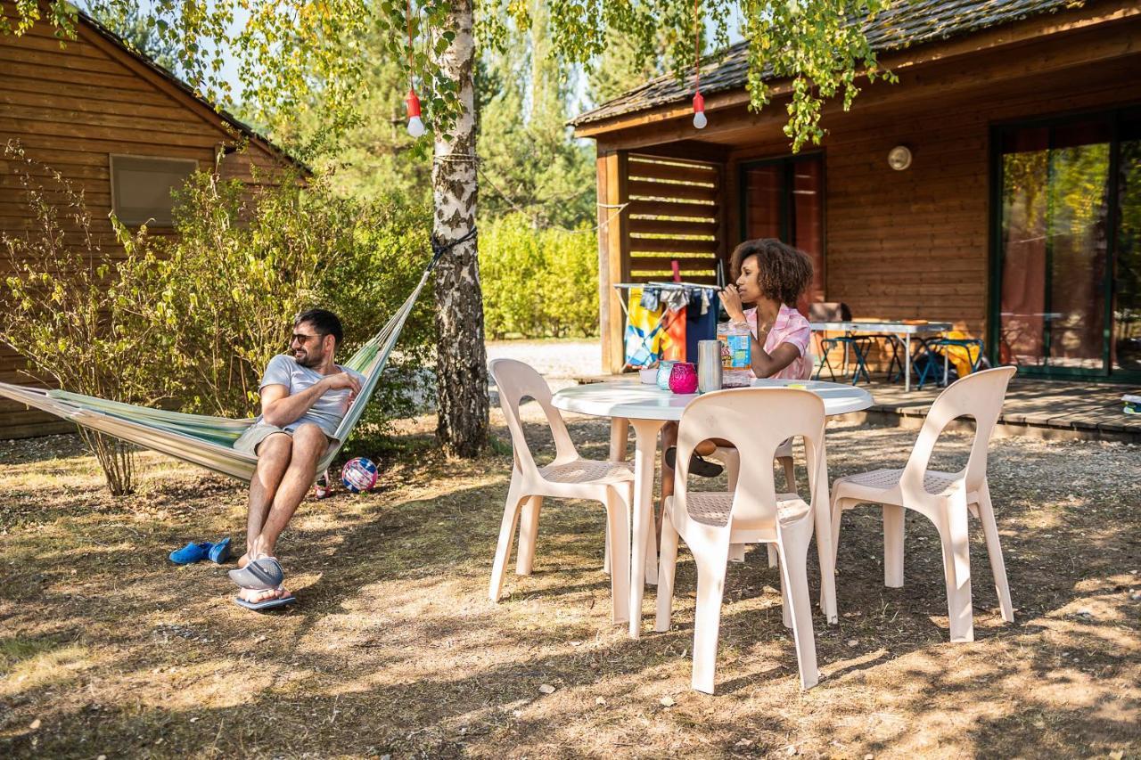Les Chalets De Booz Saint-Germain-du-Teil Екстер'єр фото